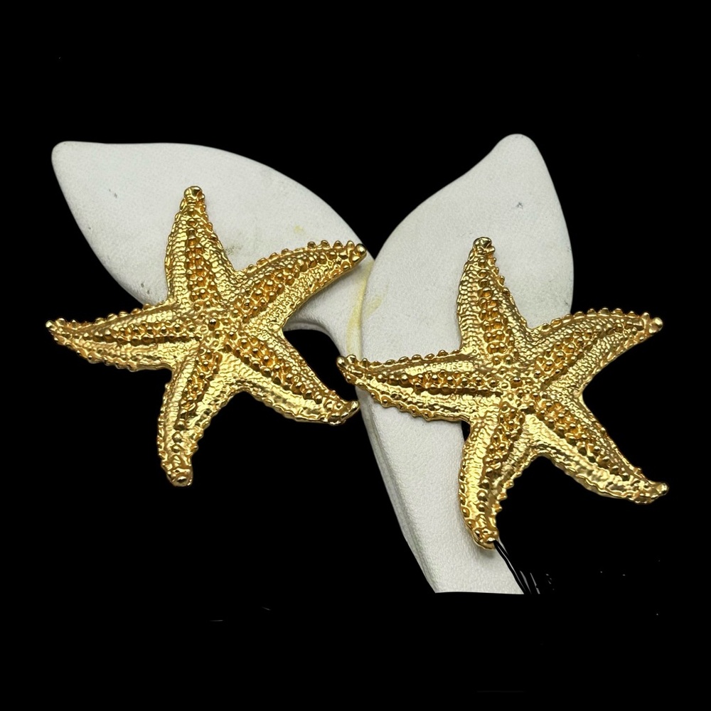 Vintage 1980’s Starfish Clip Earrings Matte Gold Plated